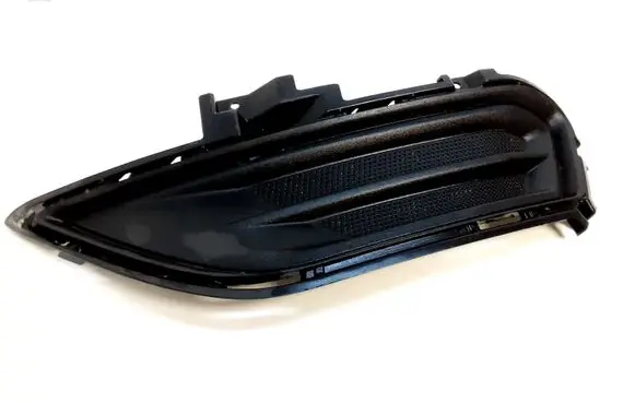 Ford Fusion II Front bumper lower grill DS7319953ABW