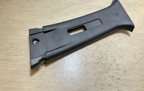 Nissan Leaf II (ZE1) (B) pillar trim (top) 769143NL0A