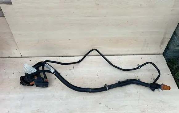 Mercedes-Benz GL X164 Fuel tank filler neck pipe A1644710123 C0015184