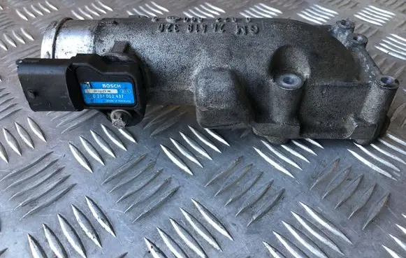 Opel Vectra C Air pressure sensor 0281002437 0112133B