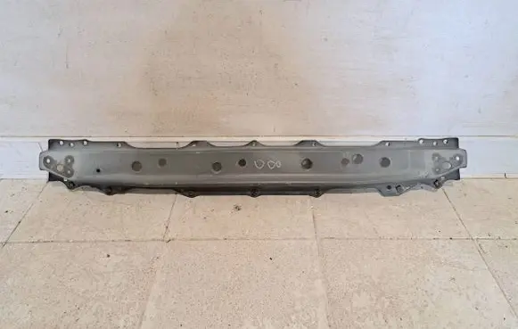 Toyota Yaris Radiator support slam panel