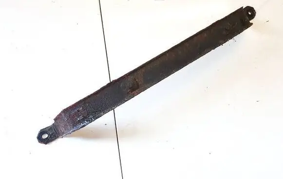 Fuel tank mounting bracket