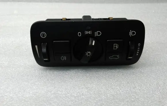 Volvo V70 Light switch 30739413 04066312