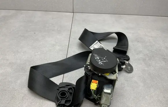 Volkswagen Sharan Front seatbelt