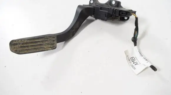Toyota Hilux (AN10, AN20, AN30) Accelerator throttle pedal 7G9N9F836GA