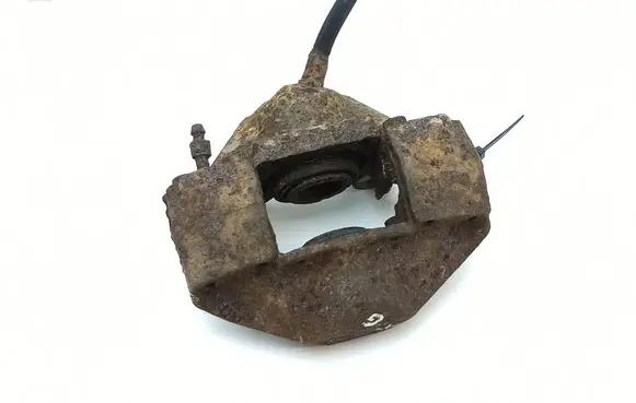 Mercedes-Benz COMPAKT W115 Rear brake caliper