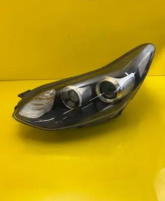 KIA Sportage Headlight/headlamp 92101-F1010
