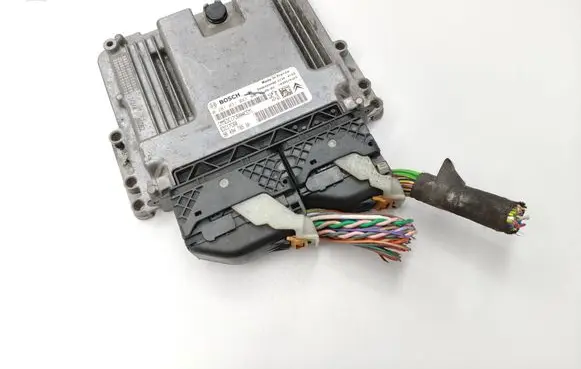 Citroen C4 II Picasso Engine control unit/module 0281031043 9806460480 9809478580