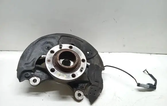Peugeot 508 Front wheel hub spindle knuckle