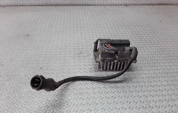 Audi A8 S8 D2 4D Heater blower motor/fan resistor 4A0820521A