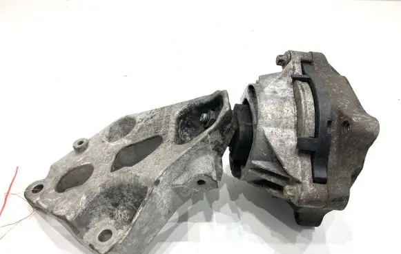 BMW 3 GT F34 Engine mounting bracket 6859415