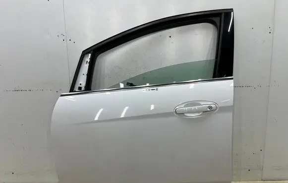Ford C-MAX II Front door 