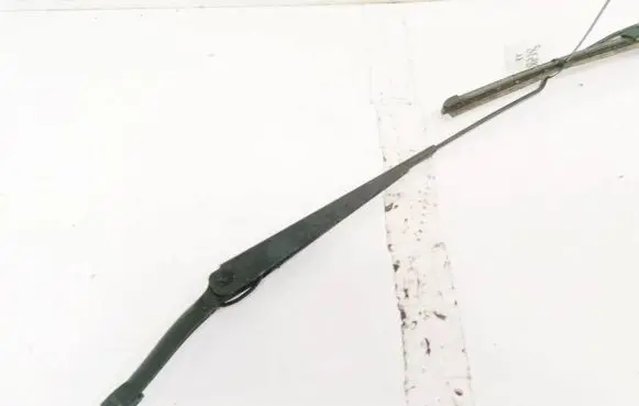 Volvo S60 Front wiper blade arm 8624269