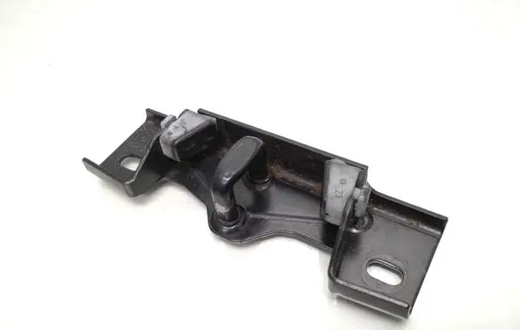 Volvo XC90 Trunk lock loop 30674768