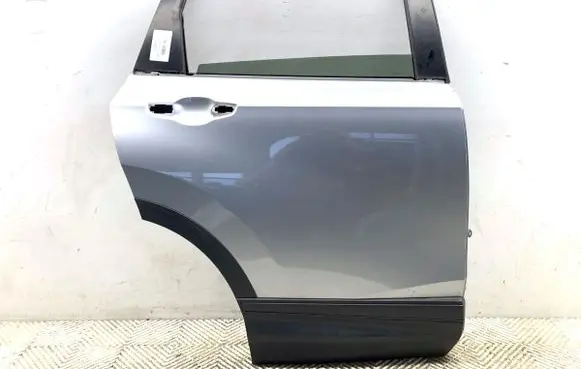 Honda CR-V Rear door