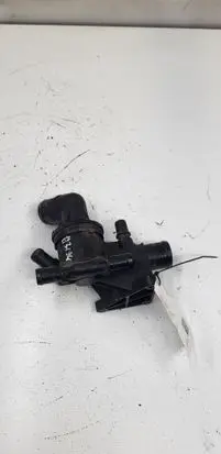 Nissan Qashqai Thermostat/thermostat housing 110617671R