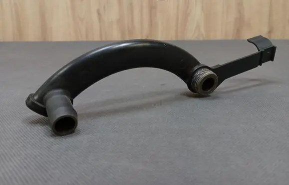 Mercedes-Benz E A207 Engine coolant pipe/hose 2712002352 A2712002352