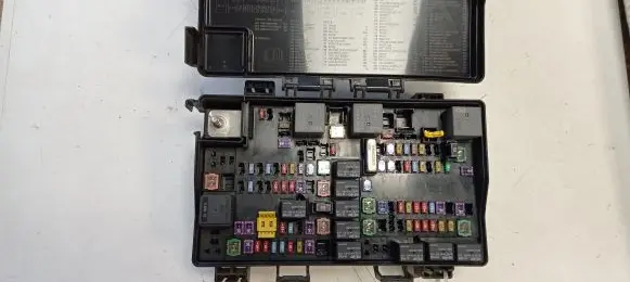Jeep Grand Cherokee Fuse box set P68253442AC 7140513230 16238DA