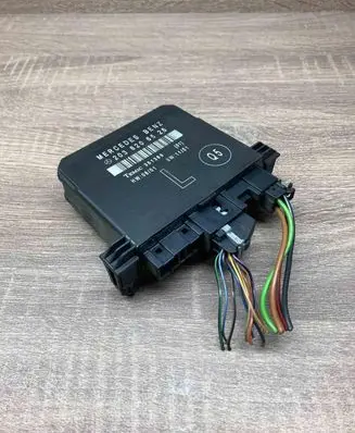 Mercedes-Benz C W203 Door control unit/module 2038206526