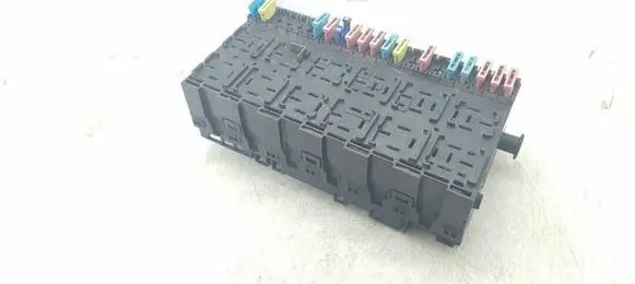 Volkswagen Golf III Fuse box set 357937541