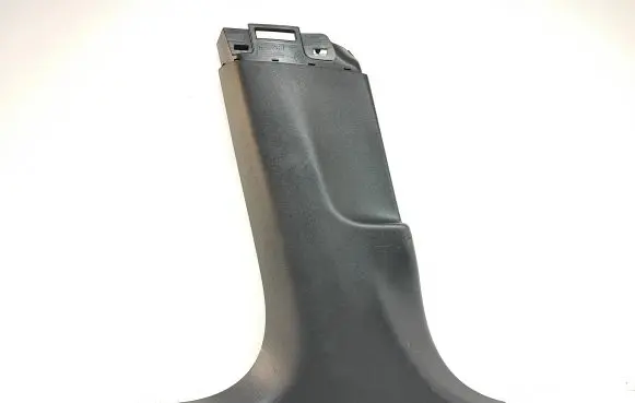 (B) pillar trim (bottom)