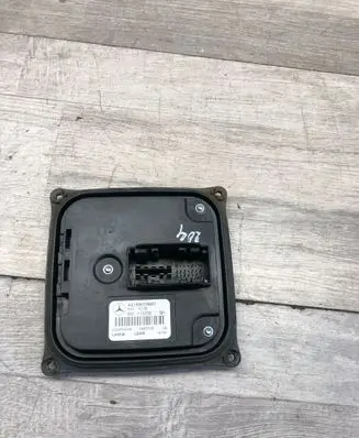 Mercedes-Benz C W204 Headlight ballast module Xenon A2189009901 532469849 0466606