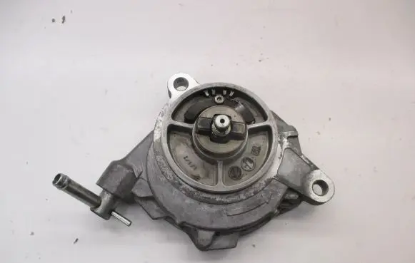 Toyota Urban Cruiser (XP110) Vacuum pump 1ND