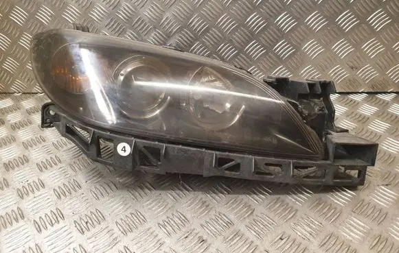 Mazda 3 I Headlight/headlamp P2690