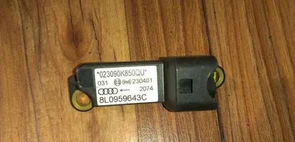 Audi A3 S3 8L Airbag deployment crash/impact sensor 8l0959643c