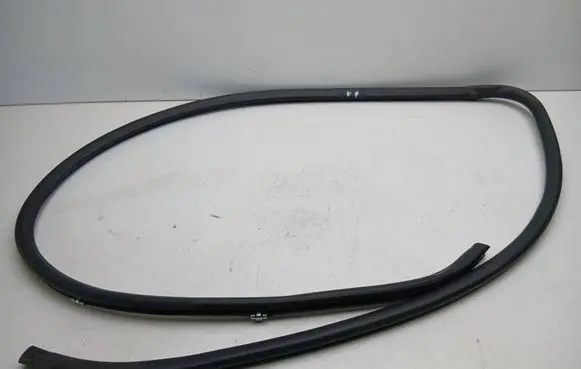Lexus GS 250 350 300H 450H Rubber seal front door (on door) 