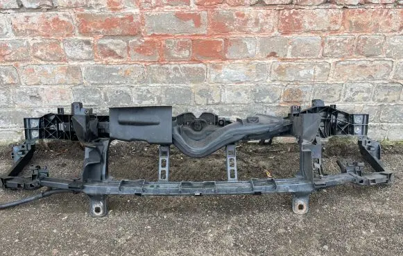 Ford Kuga I Radiator support slam panel bracket 