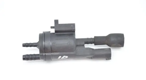 Mercedes-Benz GLA W156 X156 Vacuum valve A0025407097 A0005003201