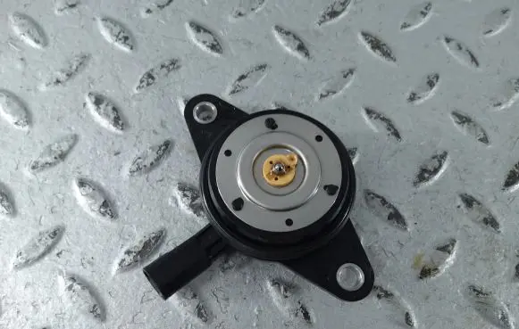 Audi Q2 - Camshaft position sensor 04E906423C