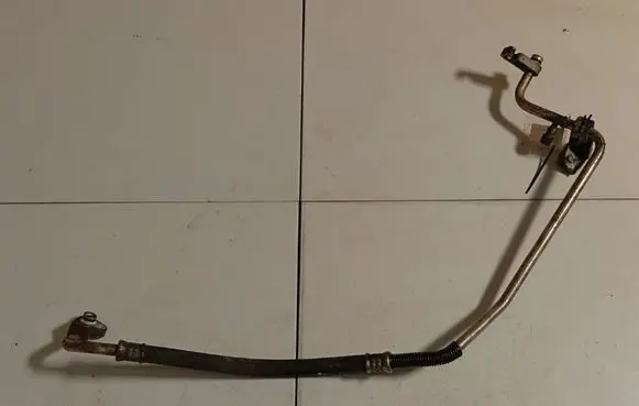 Toyota Yaris Air conditioning (A/C) pipe/hose 