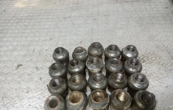 Mazda CX-7 Nuts/bolts 