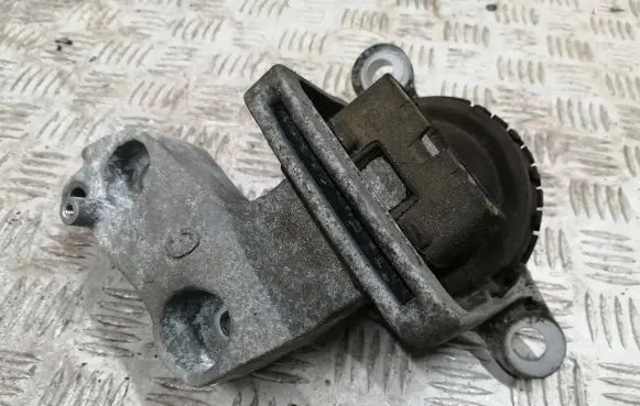 Nissan X-Trail T32 Engine mount vacuum valve 