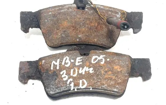 Mercedes-Benz E W211 Brake pads (rear) 