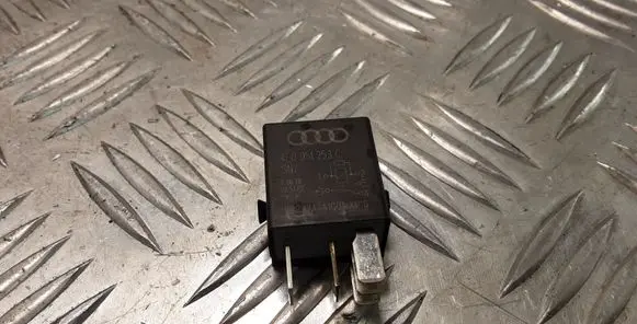 Skoda Octavia Mk2 (1Z) Other relay 4H0951253C