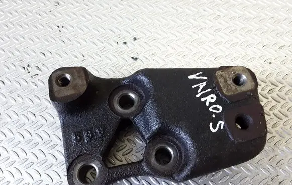 Honda CR-V Power steering pump mounting bracket 