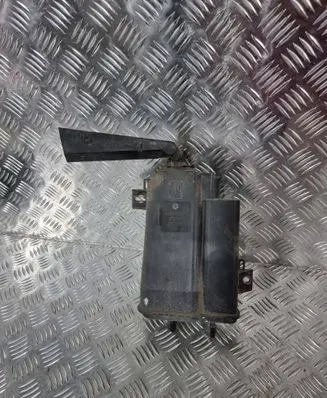 Active carbon filter fuel vapour canister