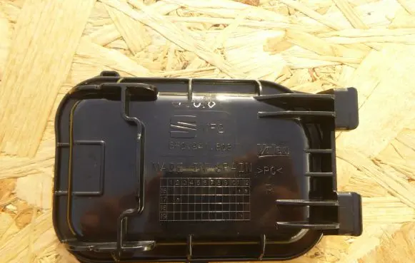 Seat Ibiza V (KJ) Headlight/headlamp dust cover 6F0941608
