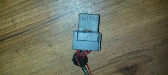 Peugeot 406 Other relay 90060264 061198