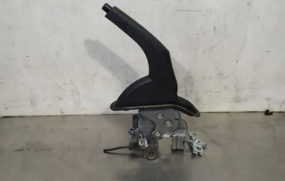 Hyundai i10 Hand brake release handle 