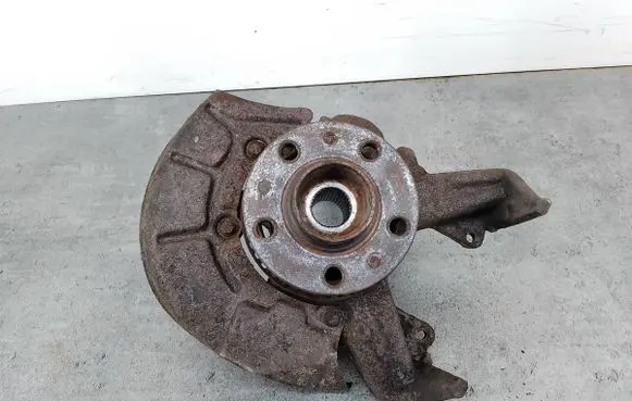 Volkswagen Golf IV Front wheel hub spindle knuckle