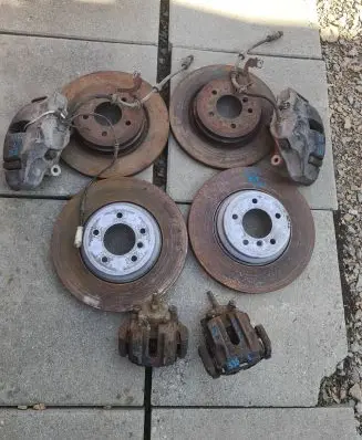 BMW 3 E92 E93 Brake discs and calipers set 