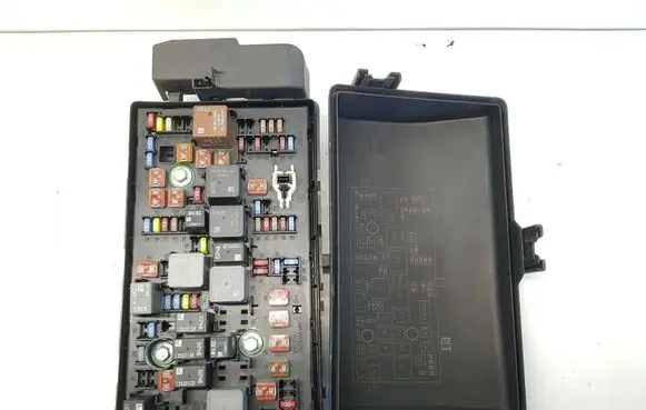 Opel Insignia A Fuse box set 13345497 nr8886