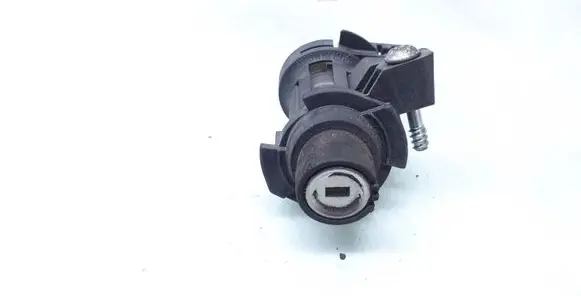 Mercedes-Benz CLS C218 X218 Tailgate exterior lock A2047500061