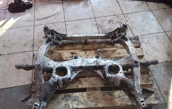 BMW 5 F10 F11 Front subframe 6796692