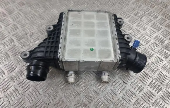 Land Rover Evoque II Intercooler radiator GJ329L440AD