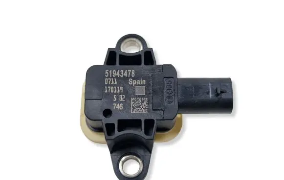 Jeep Renegade Airbag deployment crash/impact sensor 51943478